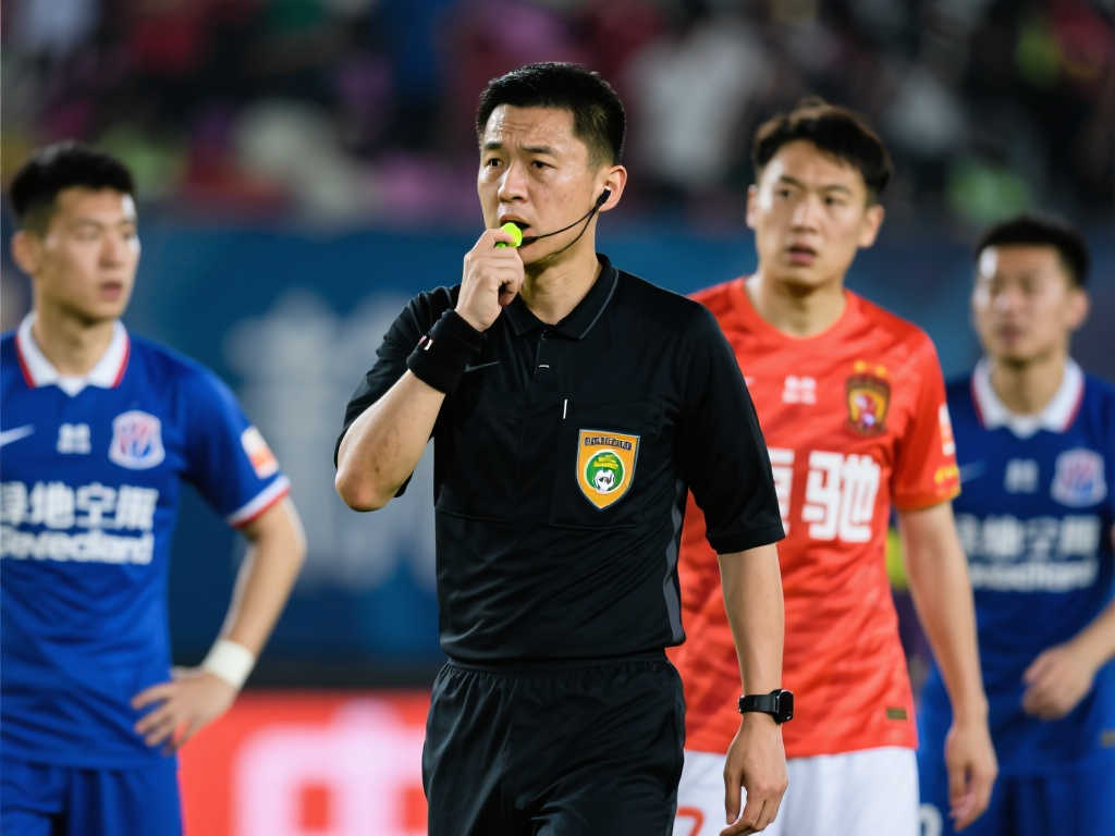 在足球比赛 在足球比赛